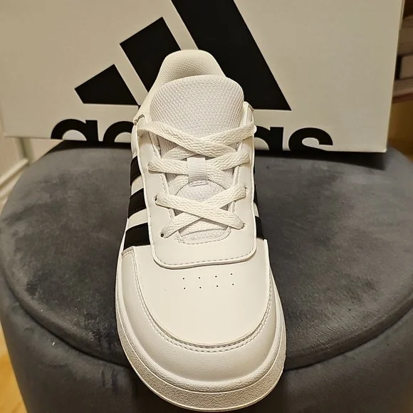 Adidas sneaker - Picture 3 of 11